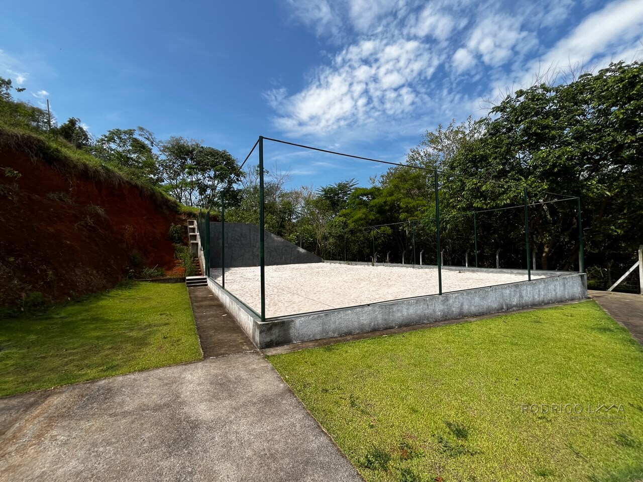 Lote em condomínio de alto padrão em São Lourenço MG