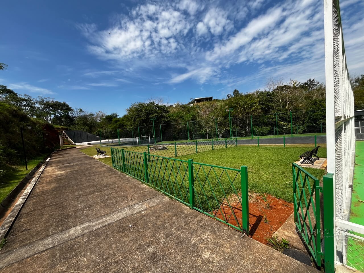 Lote em condomínio de alto padrão em São Lourenço MG