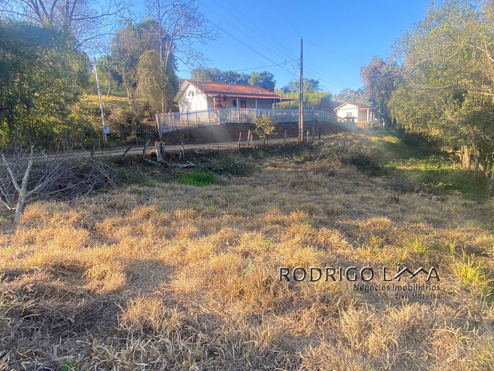 Lote rural para venda há pouco mais de 15 minutos de São Lourenço.