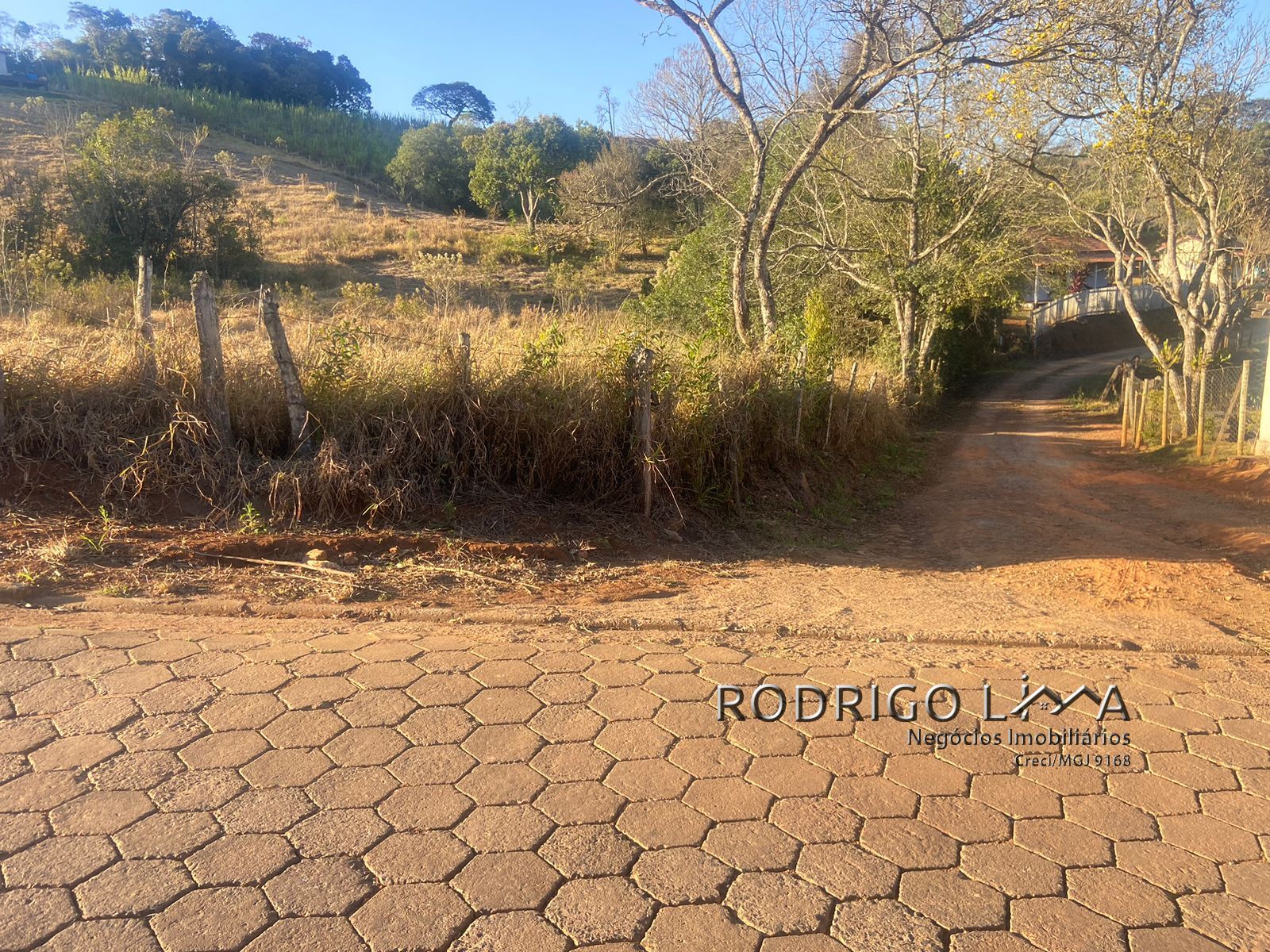 Lote rural para venda há pouco mais de 15 minutos de São Lourenço.
