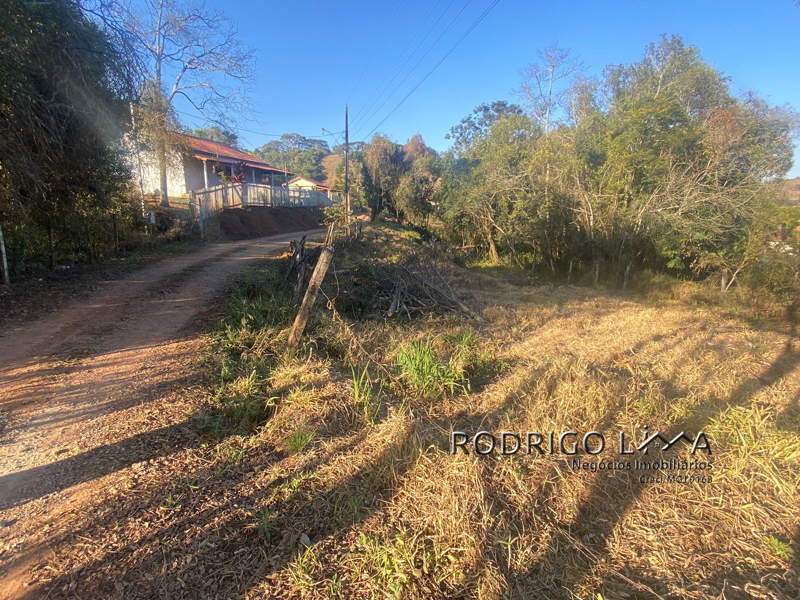 Lote rural para venda há pouco mais de 15 minutos de São Lourenço.