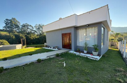 Linda chácara para venda á 10 minutos de São Lourenço MG