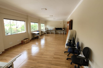 Imóvel comercial para venda em São Lourenço - MG.