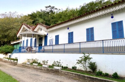 Fazenda histórica para venda na região de Santa Rita de Jacutinga MG