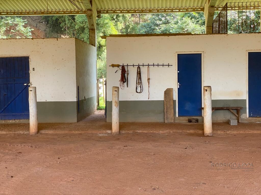 Fazenda histórica para venda na região de Santa Rita de Jacutinga MG