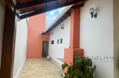 Casa de alto padrão para venda em São Lourenço - MG.