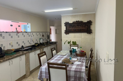 Casa de alto padrão para venda em São Lourenço - MG.