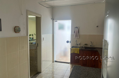 Casa de alto padrão para venda em São Lourenço - MG.