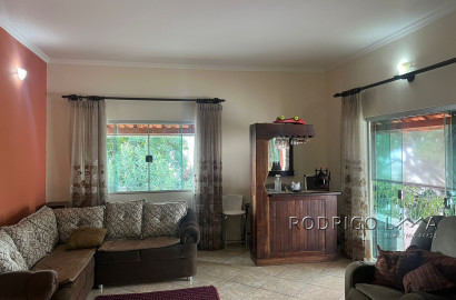 Casa de alto padrão para venda em São Lourenço - MG.