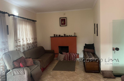 Casa de alto padrão para venda em São Lourenço - MG.