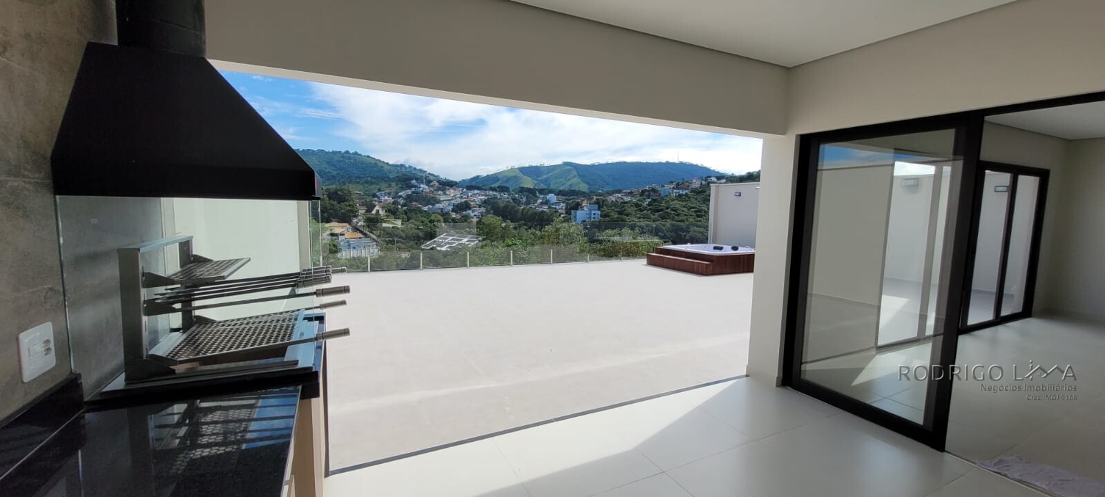 Casa alto padrão para venda em São Lourenço  - MG.