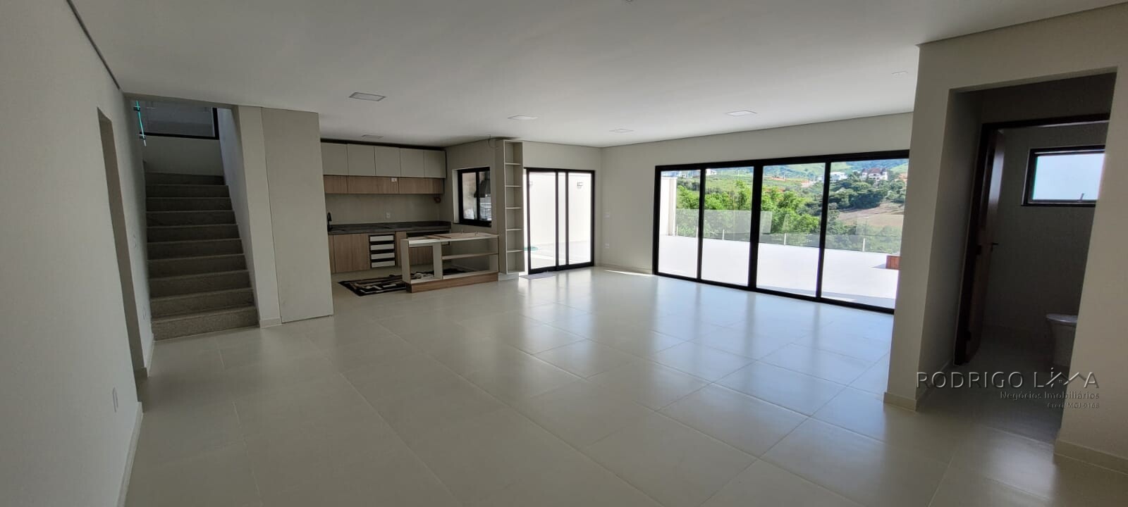 Casa alto padrão para venda em São Lourenço  - MG.