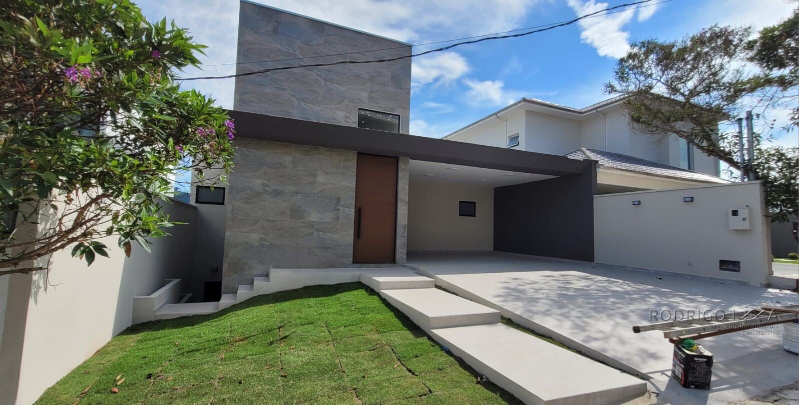 Casa alto padrão para venda em São Lourenço  - MG.