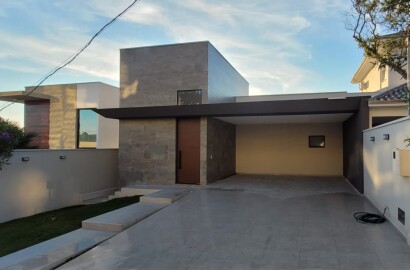 Casa alto padrão para venda em São Lourenço  - MG.