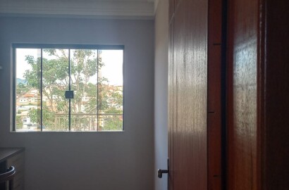 Linda casa para venda em São Lourenço - MG.