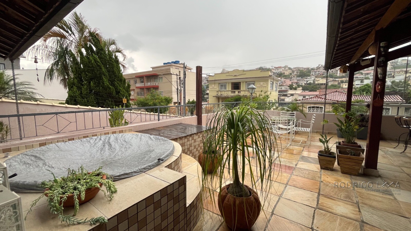 Casa alto padrão para venda em São Lourenço MG