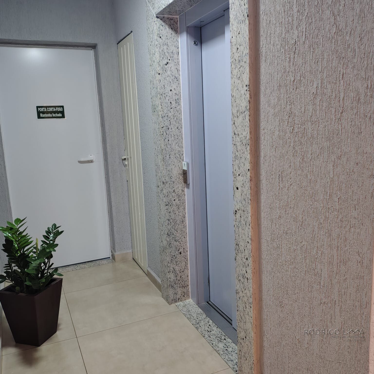 Apartamento mobiliado em bairro nobre de São Lourenço MG