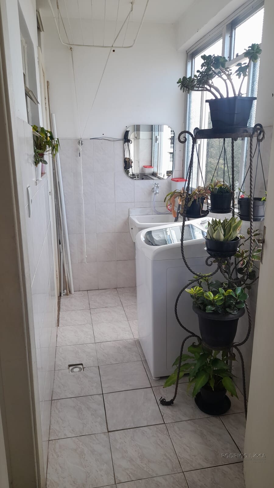 Apartamento para venda no centro de São Lourenço MG