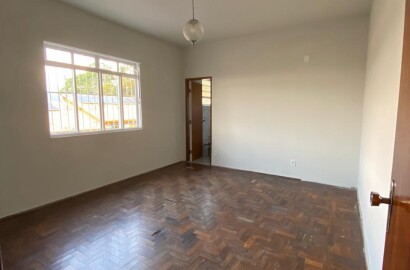 Casa para venda em São Lourenço MG.