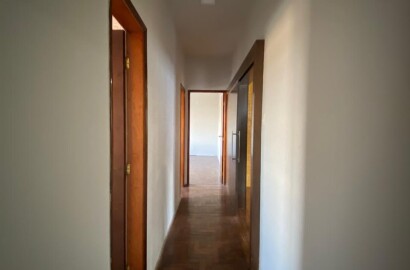 Casa para venda em São Lourenço MG.