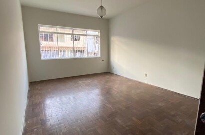 Casa para venda em São Lourenço MG.