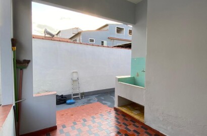 Casa para venda em São Lourenço MG.