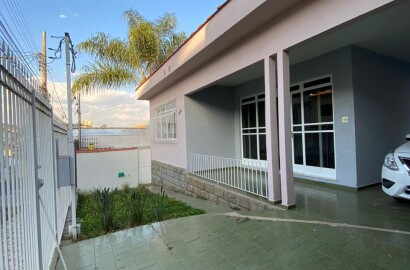 Casa para venda em São Lourenço MG.