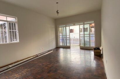Casa para venda em São Lourenço MG.