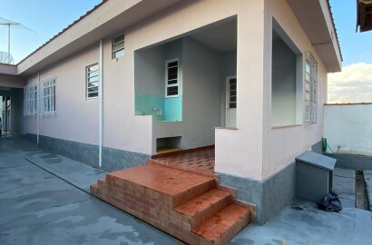 Casa para venda em São Lourenço MG.