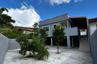 Casa para venda em São Lourenço MG.