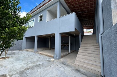 Casa para venda em São Lourenço MG.
