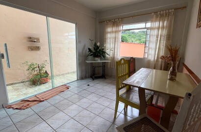 Linda casa para venda em São Lourenço MG
