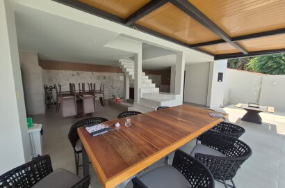 Casa Alto Padrão para venda em São Lorenço MG