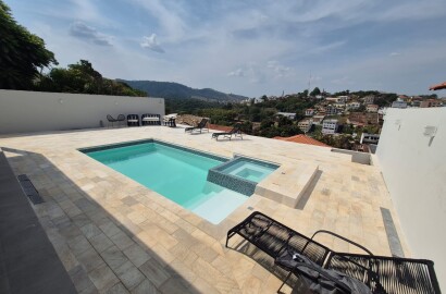 Casa Alto Padrão para venda em São Lorenço MG