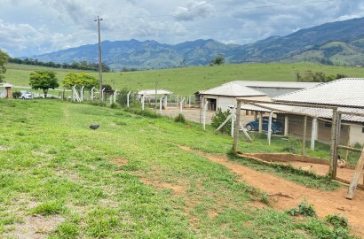 Lindo sítio para venda a 15 minutos de São Lourenço MG