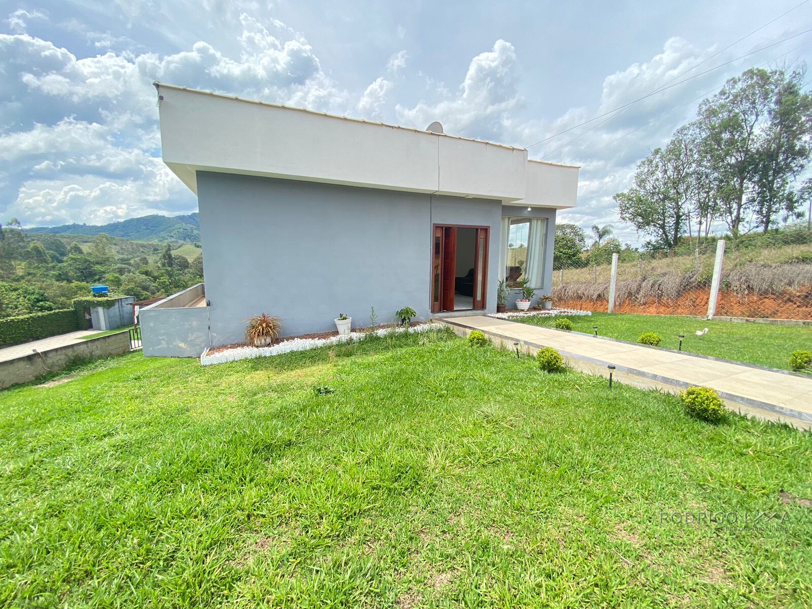 Linda chácara para venda á 10 minutos de São Lourenço MG