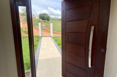 Linda chácara para venda á 10 minutos de São Lourenço MG