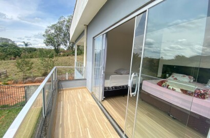 Linda chácara para venda á 10 minutos de São Lourenço MG