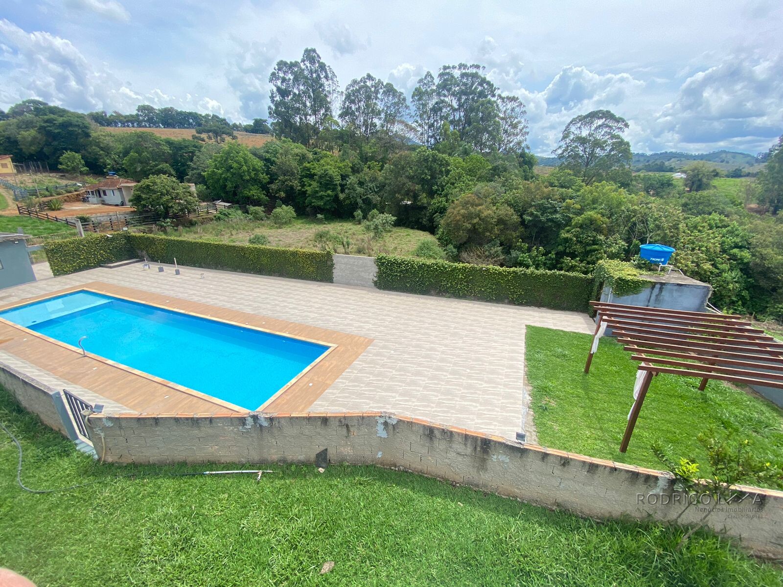 Linda chácara para venda á 10 minutos de São Lourenço MG