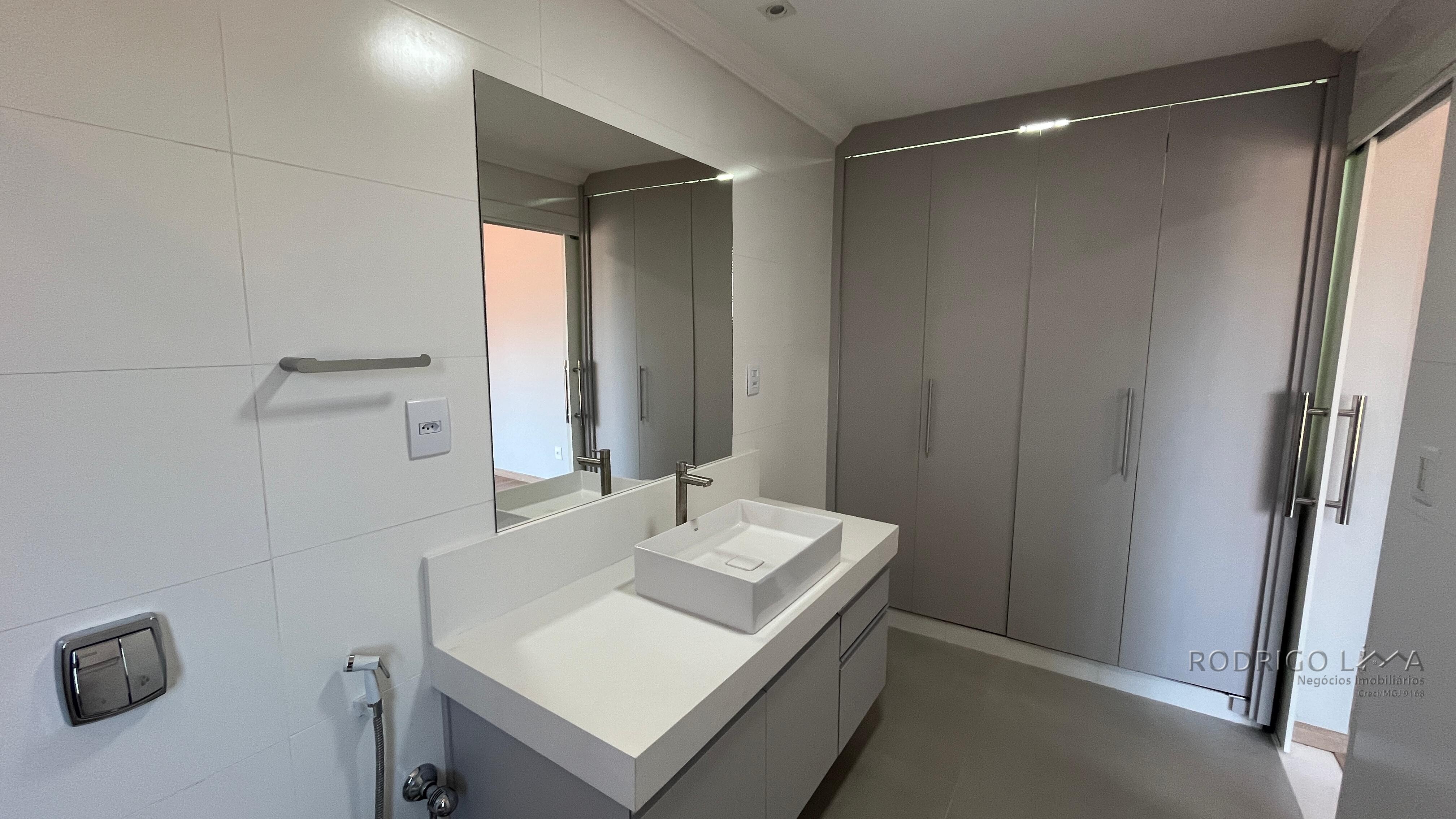 Apartamento para venda no centro de São Lourenço MG