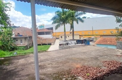 Pequena chácara para venda próximo a São Lourenço MG