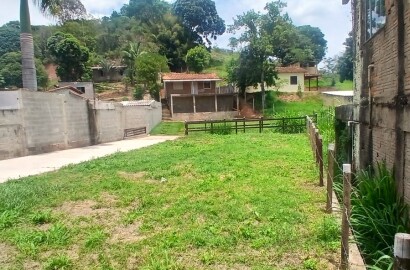 Pequena chácara para venda próximo a São Lourenço MG