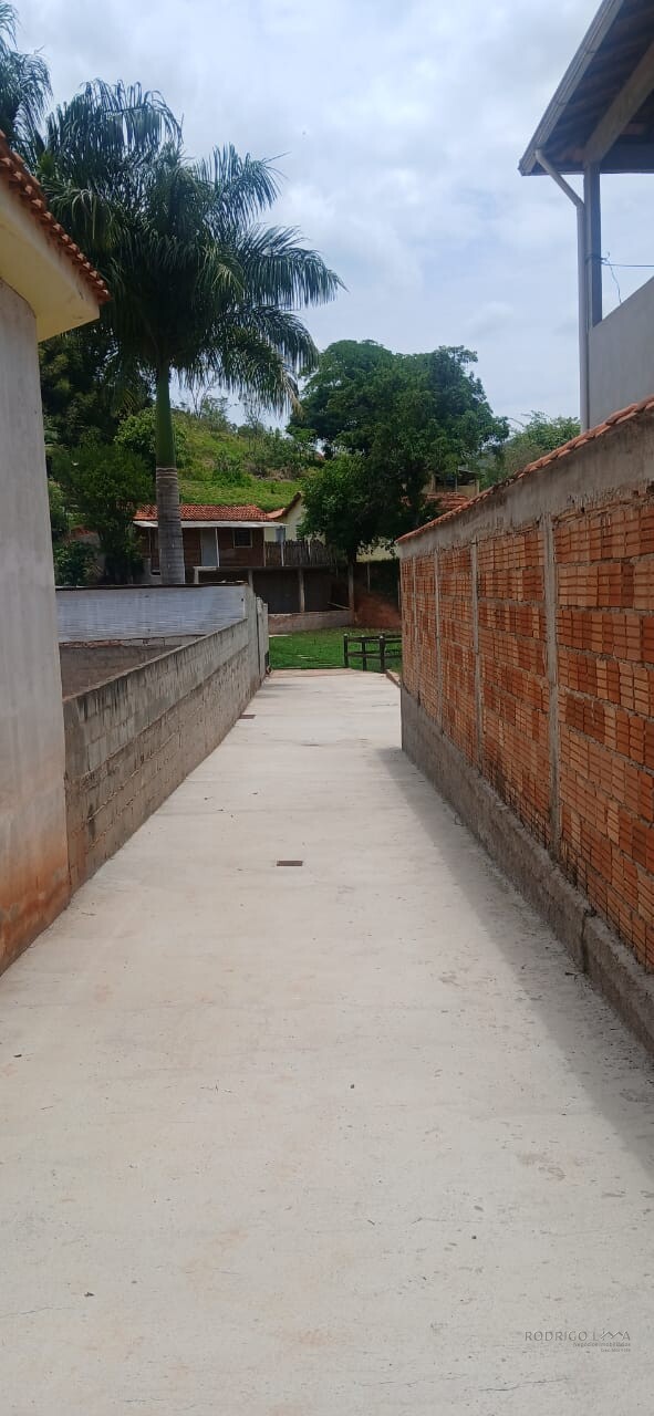 Pequena chácara para venda próximo a São Lourenço MG