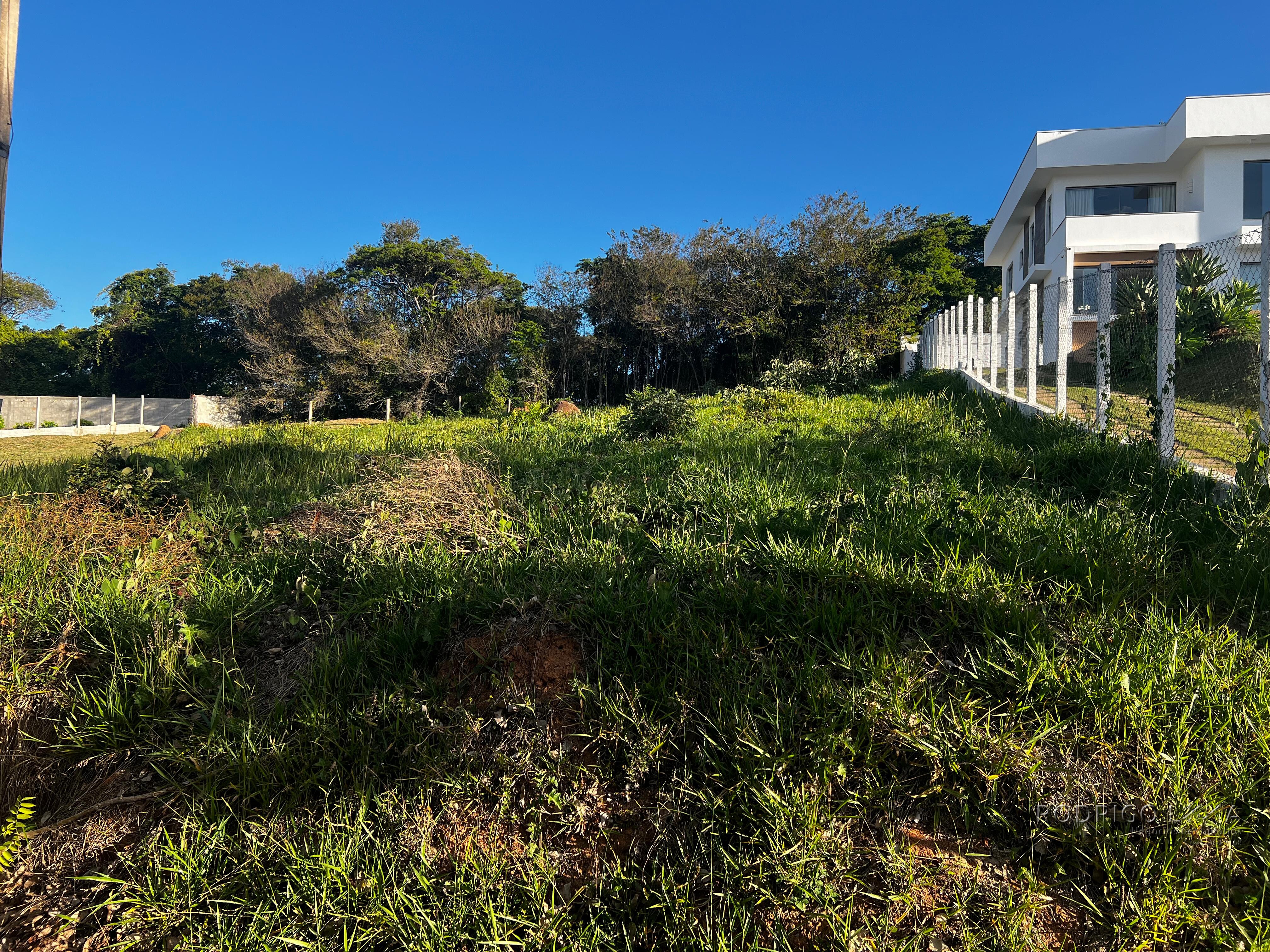 Lote de alto padrão para venda próximo à São Lourenço MG