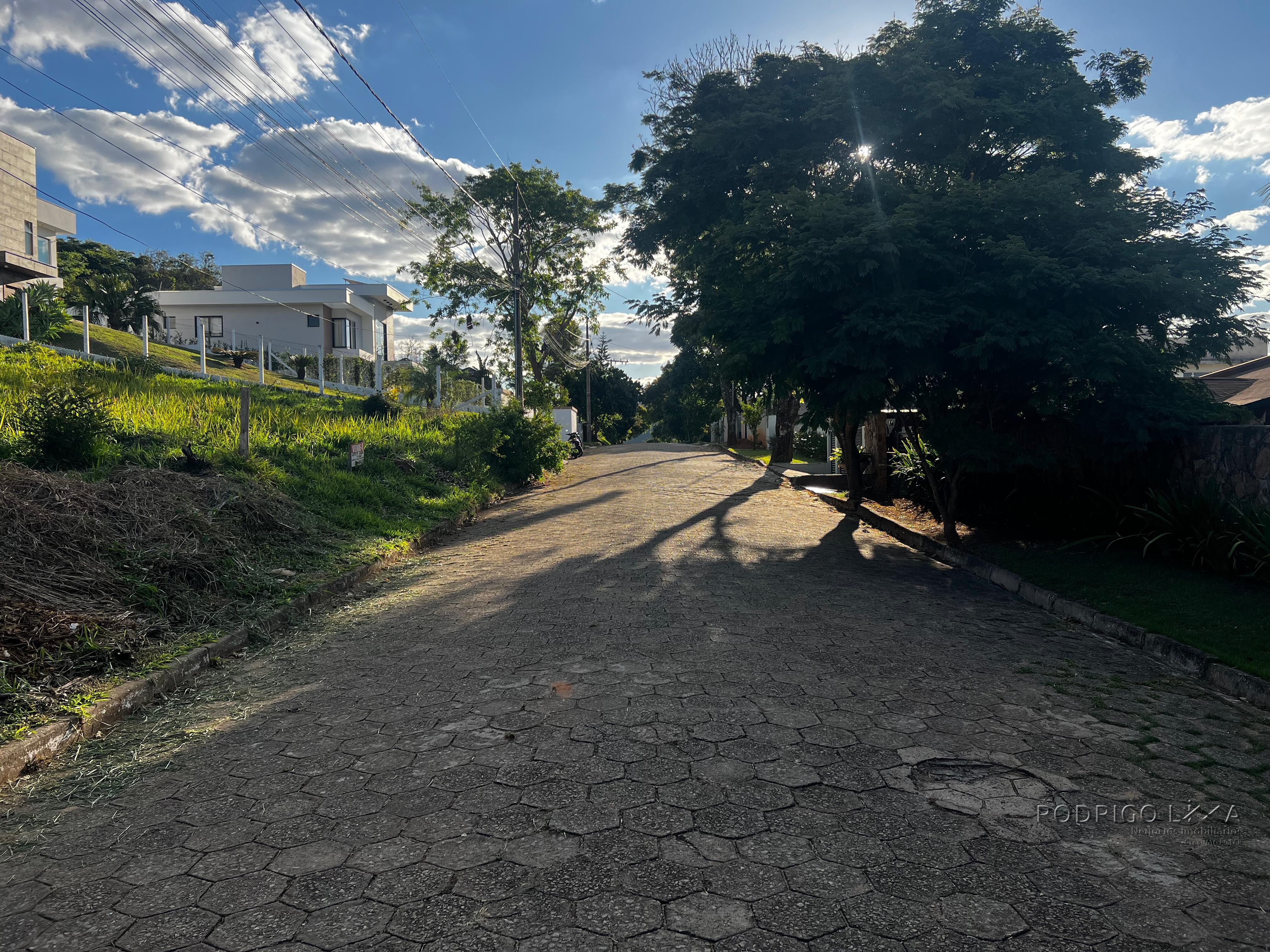 Lote de alto padrão para venda próximo à São Lourenço MG