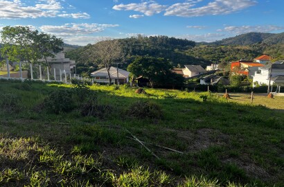 Lote de alto padrão para venda próximo à São Lourenço MG