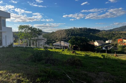Lote de alto padrão para venda próximo à São Lourenço MG