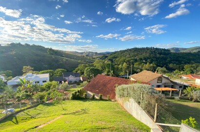 Casa de alto padrão para venda próximo a São Lourenço MG