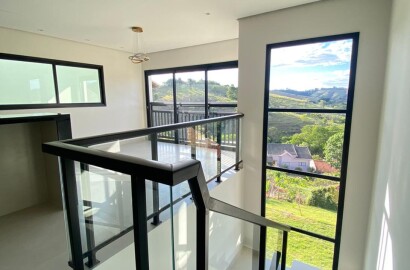 Casa de alto padrão para venda próximo a São Lourenço MG