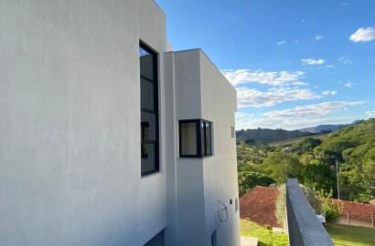 Casa de alto padrão para venda próximo a São Lourenço MG